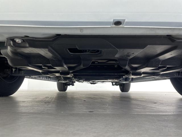 ハイエースワゴン ＧＬ　アルパイン１２．８型後席モニター　アルパイン１１型ナビ　全周囲カメラ　デジタルインナーミラー　電動スライドドア　ＬＥＤ　衝突被害軽減ブレーキ　レーンアシスト　オートライト　ＥＴＣ　ドラレコ　禁煙車（77枚目）