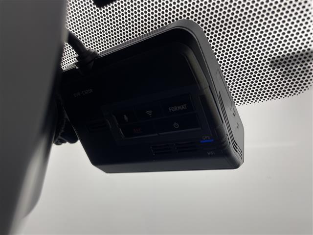 キャラバン ロンググランドプレミアムＧＸ　アルパイン１１インチナビ　全周囲カメラ　フルセグＴＶ　電動スライドドア　ＥＴＣ　ドラレコ　シートヒーター　衝突被害軽減ブレーキ　ＬＥＤヘッドライト　オートライト　横滑り防止装置　スマートキー　禁煙車（8枚目）