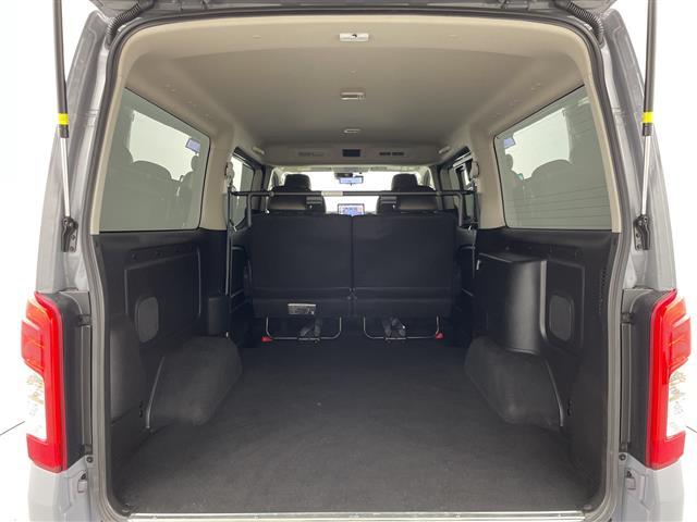 キャラバン ロンググランドプレミアムＧＸ　アルパイン１１インチナビ　全周囲カメラ　フルセグＴＶ　電動スライドドア　ＥＴＣ　ドラレコ　シートヒーター　衝突被害軽減ブレーキ　ＬＥＤヘッドライト　オートライト　横滑り防止装置　スマートキー　禁煙車（38枚目）