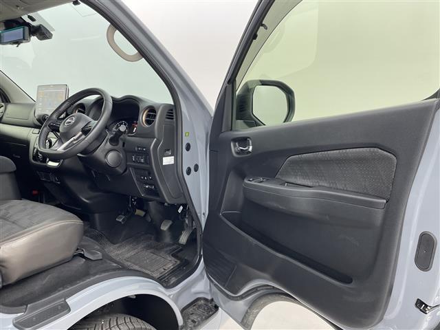 キャラバン ロンググランドプレミアムＧＸ　アルパイン１１インチナビ　全周囲カメラ　フルセグＴＶ　電動スライドドア　ＥＴＣ　ドラレコ　シートヒーター　衝突被害軽減ブレーキ　ＬＥＤヘッドライト　オートライト　横滑り防止装置　スマートキー　禁煙車（40枚目）