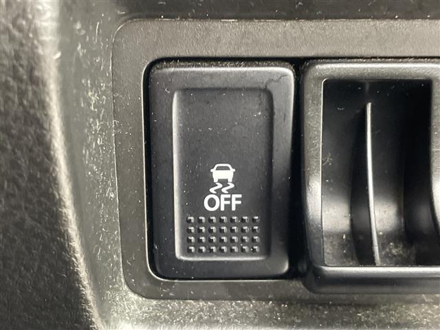 スイフトスポーツ ベースグレード 6MT ナビ ワンセグTV HIDヘッドライト オートライト スマートキー 純正アルミホイール 横滑り防止装置 スーパーチャージャー プッシュスタートボタン フォグランプ フロアマット ABS(8枚目)