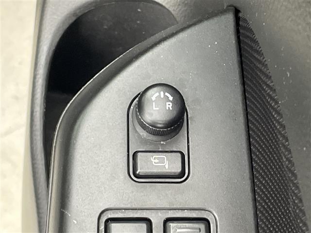 スイフトスポーツ ベースグレード 6MT ナビ ワンセグTV HIDヘッドライト オートライト スマートキー 純正アルミホイール 横滑り防止装置 スーパーチャージャー プッシュスタートボタン フォグランプ フロアマット ABS(10枚目)