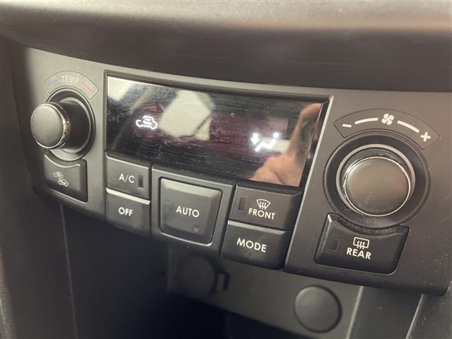 スイフトスポーツ ベースグレード 6MT ナビ ワンセグTV HIDヘッドライト オートライト スマートキー 純正アルミホイール 横滑り防止装置 スーパーチャージャー プッシュスタートボタン フォグランプ フロアマット ABS(14枚目)