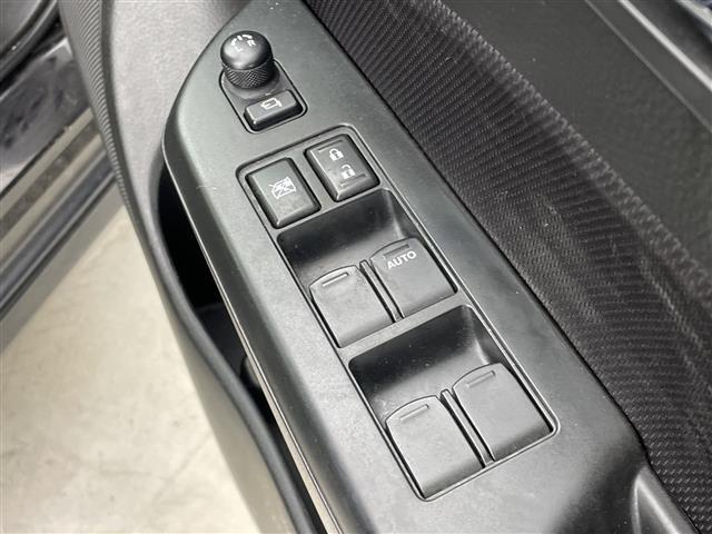 スイフトスポーツ ベースグレード 6MT ナビ ワンセグTV HIDヘッドライト オートライト スマートキー 純正アルミホイール 横滑り防止装置 スーパーチャージャー プッシュスタートボタン フォグランプ フロアマット ABS(24枚目)