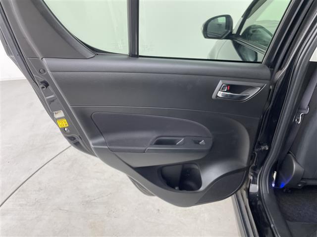 スイフトスポーツ ベースグレード 6MT ナビ ワンセグTV HIDヘッドライト オートライト スマートキー 純正アルミホイール 横滑り防止装置 スーパーチャージャー プッシュスタートボタン フォグランプ フロアマット ABS(40枚目)