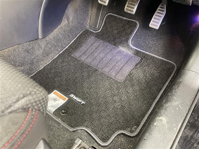 スイフトスポーツ ベースグレード 6MT ナビ ワンセグTV HIDヘッドライト オートライト スマートキー 純正アルミホイール 横滑り防止装置 スーパーチャージャー プッシュスタートボタン フォグランプ フロアマット ABS(42枚目)