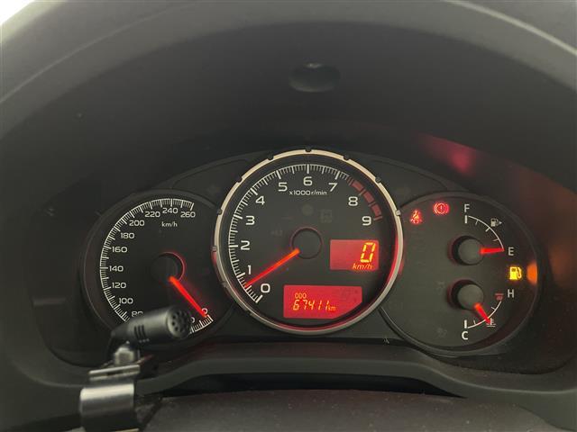 BRZ S 6速MT アルカンターラ&レザーシート ナビ フルセグTV シートヒーター ETC ドラレコ HIDヘッドライト オートライト フォグランプ スマートキー シートヒーター 純正アルミホイール 禁煙車(18枚目)