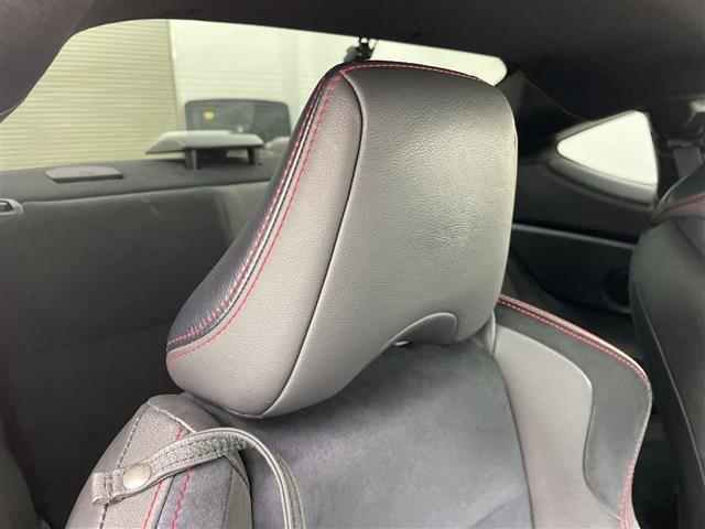 BRZ S 6速MT アルカンターラ&レザーシート ナビ フルセグTV シートヒーター ETC ドラレコ HIDヘッドライト オートライト フォグランプ スマートキー シートヒーター 純正アルミホイール 禁煙車(30枚目)