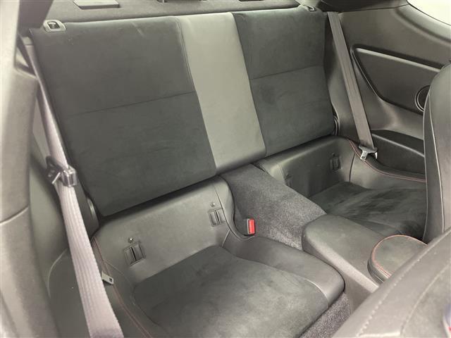 BRZ S 6速MT アルカンターラ&レザーシート ナビ フルセグTV シートヒーター ETC ドラレコ HIDヘッドライト オートライト フォグランプ スマートキー シートヒーター 純正アルミホイール 禁煙車(33枚目)