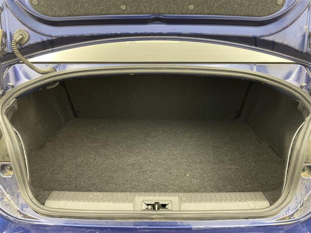 BRZ S 6速MT アルカンターラ&レザーシート ナビ フルセグTV シートヒーター ETC ドラレコ HIDヘッドライト オートライト フォグランプ スマートキー シートヒーター 純正アルミホイール 禁煙車(38枚目)