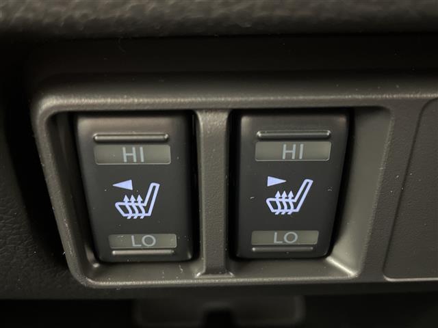 キャラバン ロンググランドプレミアムＧＸ　登録済未使用車　４ＷＤ　デジタルインナーミラー　全周囲カメラ　電動スライドドア　ハーフレザーシート　シートヒーター　衝突被害軽減ブレーキ　クリアランスソナー　スマートキー　リアヒーター／クーラー　禁煙（5枚目）