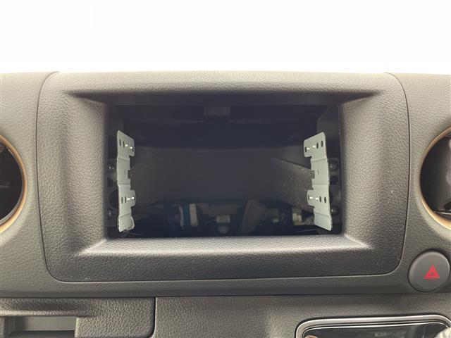 キャラバン ロンググランドプレミアムＧＸ　登録済未使用車　４ＷＤ　デジタルインナーミラー　全周囲カメラ　電動スライドドア　ハーフレザーシート　シートヒーター　衝突被害軽減ブレーキ　クリアランスソナー　スマートキー　リアヒーター／クーラー　禁煙（24枚目）