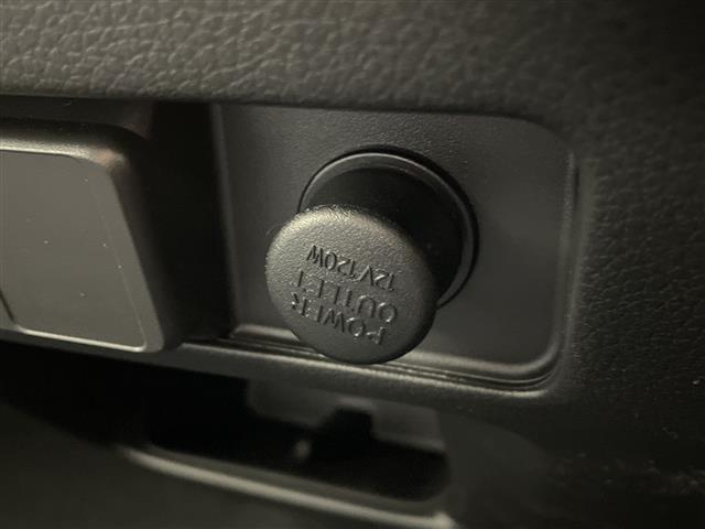 キャラバン ロンググランドプレミアムＧＸ　登録済未使用車　４ＷＤ　デジタルインナーミラー　全周囲カメラ　電動スライドドア　ハーフレザーシート　シートヒーター　衝突被害軽減ブレーキ　クリアランスソナー　スマートキー　リアヒーター／クーラー　禁煙（28枚目）