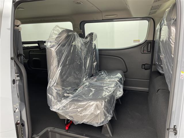 キャラバン ロンググランドプレミアムＧＸ　登録済未使用車　４ＷＤ　デジタルインナーミラー　全周囲カメラ　電動スライドドア　ハーフレザーシート　シートヒーター　衝突被害軽減ブレーキ　クリアランスソナー　スマートキー　リアヒーター／クーラー　禁煙（35枚目）