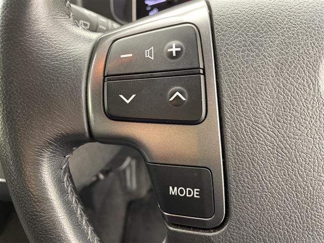 ハイエースバン スーパーＧＬ　ダーク　プライムＩＩ　４ＷＤディーゼル　両側電動スライドドア　オートハイビーム　フォグランプ　ＬＥＤ　レーンキープアシスト　クリアランスソナー　衝突被害軽減システム　ハーフレザーシート　ＭＴモード付ＡＴ　禁煙車（19枚目）