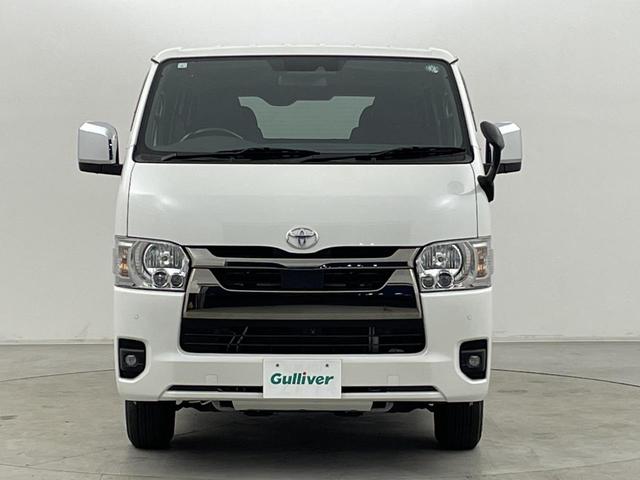 ハイエースバン スーパーＧＬ　ダーク　プライムＩＩ　４ＷＤディーゼル　両側電動スライドドア　オートハイビーム　フォグランプ　ＬＥＤ　レーンキープアシスト　クリアランスソナー　衝突被害軽減システム　ハーフレザーシート　ＭＴモード付ＡＴ　禁煙車（44枚目）