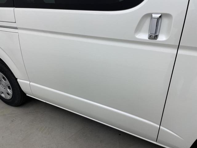 ハイエースバン スーパーＧＬ　ダーク　プライムＩＩ　４ＷＤディーゼル　両側電動スライドドア　オートハイビーム　フォグランプ　ＬＥＤ　レーンキープアシスト　クリアランスソナー　衝突被害軽減システム　ハーフレザーシート　ＭＴモード付ＡＴ　禁煙車（58枚目）
