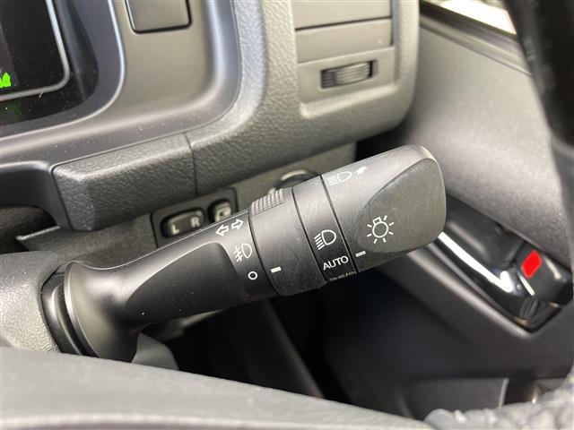 ハイエースバン スーパーＧＬ　ダーク　プライムＩＩ　ナビ　全周囲カメラ　フルセグＴＶ　両側電動スライドドア　ＥＴＣ　衝突被害軽減ブレーキ　レーンアシスト　クリアランスソナー　ＬＥＤヘッドライト　オートマチックハイビーム　ハーフレザーシート　スマートキー（23枚目）