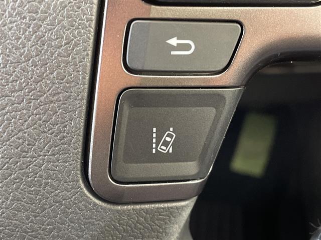 ハイエースバン スーパーＧＬ　ダーク　プライムＩＩ　ナビ　全周囲カメラ　フルセグＴＶ　両側電動スライドドア　ＥＴＣ　衝突被害軽減ブレーキ　レーンアシスト　クリアランスソナー　ＬＥＤヘッドライト　オートマチックハイビーム　ハーフレザーシート　スマートキー（29枚目）