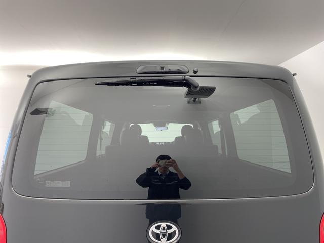 ハイエースバン スーパーＧＬ　ダーク　プライムＩＩ　ナビ　全周囲カメラ　フルセグＴＶ　両側電動スライドドア　ＥＴＣ　衝突被害軽減ブレーキ　レーンアシスト　クリアランスソナー　ＬＥＤヘッドライト　オートマチックハイビーム　ハーフレザーシート　スマートキー（70枚目）