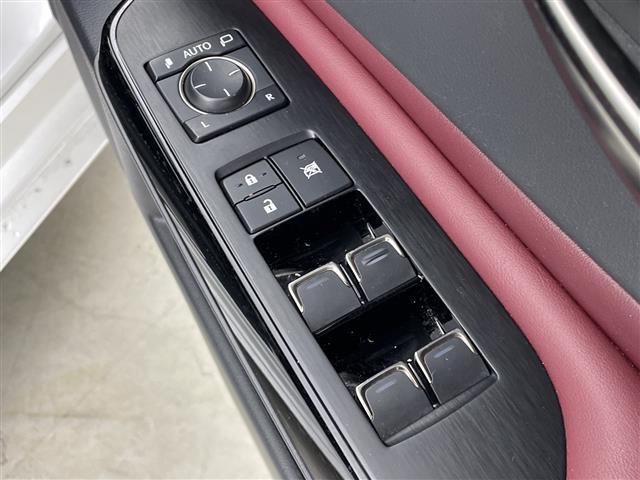 ＥＳ ＥＳ３００ｈ　グレイスフルエスコート　純正１２．３型ナビ　全周囲カメラ　電子ミラー　純正１８インチスパッタリング塗装ホイール　本革巻きステアリング　クリムゾン＆ブラック本革シート　ＥＴＣ２．０　ドラレコ　レクサスセーフティシステム＋　禁煙（30枚目）