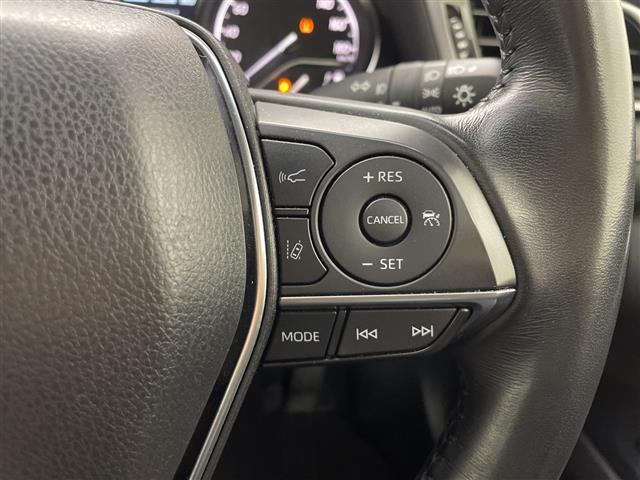 カムリ Ｇレザーパッケージ　純正８型ナビ　フルセグＴＶ　バックカメラ　ドラレコ　ビルトインＥＴＣ　レザーシート　シートヒーター　ＰＣＳ　ＬＤＡ　オートハイビーム　レーダークルーズ　コーナーセンサー　ＬＥＤ　スマートキー　禁煙車（24枚目）