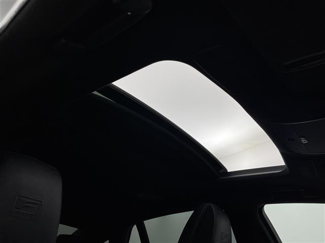 ＬＳ ＬＳ５００ｈ　Ｆスポーツ　４ＷＤ　ムーンルーフ　マークレビンソンオーディオ　純正ナビ　全周囲カメラ　ドラレコ　ビルトインＥＴＣ２．０　デジタルインナーミラー　シートベンチレーション　シートヒーター　ＬＴＡ　ＡＨＢ　禁煙車（3枚目）