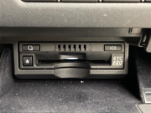 ＬＳ ＬＳ５００ｈ　Ｆスポーツ　４ＷＤ　ムーンルーフ　マークレビンソンオーディオ　純正ナビ　全周囲カメラ　ドラレコ　ビルトインＥＴＣ２．０　デジタルインナーミラー　シートベンチレーション　シートヒーター　ＬＴＡ　ＡＨＢ　禁煙車（7枚目）