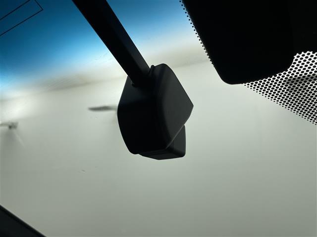 ＬＳ ＬＳ５００ｈ　Ｆスポーツ　４ＷＤ　ムーンルーフ　マークレビンソンオーディオ　純正ナビ　全周囲カメラ　ドラレコ　ビルトインＥＴＣ２．０　デジタルインナーミラー　シートベンチレーション　シートヒーター　ＬＴＡ　ＡＨＢ　禁煙車（8枚目）