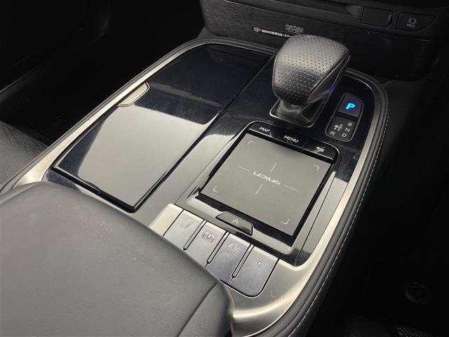 ＬＳ ＬＳ５００ｈ　Ｆスポーツ　４ＷＤ　ムーンルーフ　マークレビンソンオーディオ　純正ナビ　全周囲カメラ　ドラレコ　ビルトインＥＴＣ２．０　デジタルインナーミラー　シートベンチレーション　シートヒーター　ＬＴＡ　ＡＨＢ　禁煙車（19枚目）