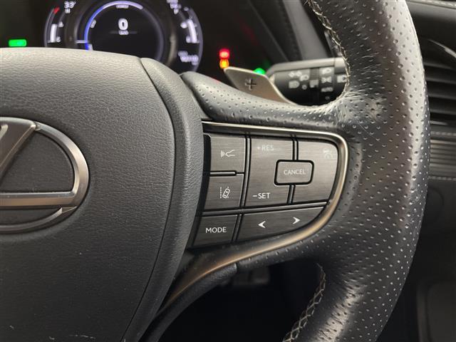 ＬＳ ＬＳ５００ｈ　Ｆスポーツ　４ＷＤ　ムーンルーフ　マークレビンソンオーディオ　純正ナビ　全周囲カメラ　ドラレコ　ビルトインＥＴＣ２．０　デジタルインナーミラー　シートベンチレーション　シートヒーター　ＬＴＡ　ＡＨＢ　禁煙車（26枚目）