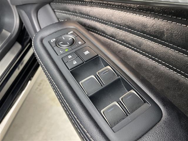 ＬＳ ＬＳ５００ｈ　Ｆスポーツ　４ＷＤ　ムーンルーフ　マークレビンソンプレミアムオーディオ　純正ナビ　全周囲カメラ　ビルトインＥＴＣ２．０　パワーバッグドア　デジタルインナーミラー　シートヒーター　ベンチレーション　ＬＥＤ　禁煙車（33枚目）
