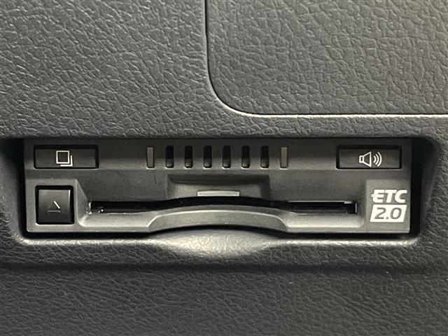 タウンエースバン ＧＬ　ベッドキット　純正ナビ　フルセグＴＶ　バックカメラ　ミラー型ドラレコ　ＥＴＣ　衝突被害軽減システム　ＬＥＤヘッドライト　オートライト　電格ミラー　シートカバー　キーレス　アイドリングストップ　禁煙車（7枚目）