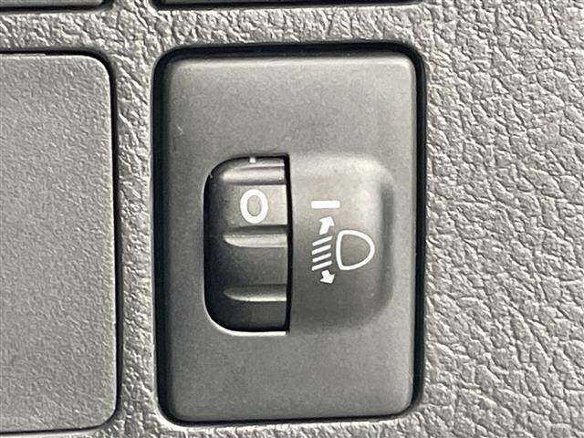 タウンエースバン ＧＬ　ベッドキット　純正ナビ　フルセグＴＶ　バックカメラ　ミラー型ドラレコ　ＥＴＣ　衝突被害軽減システム　ＬＥＤヘッドライト　オートライト　電格ミラー　シートカバー　キーレス　アイドリングストップ　禁煙車（12枚目）