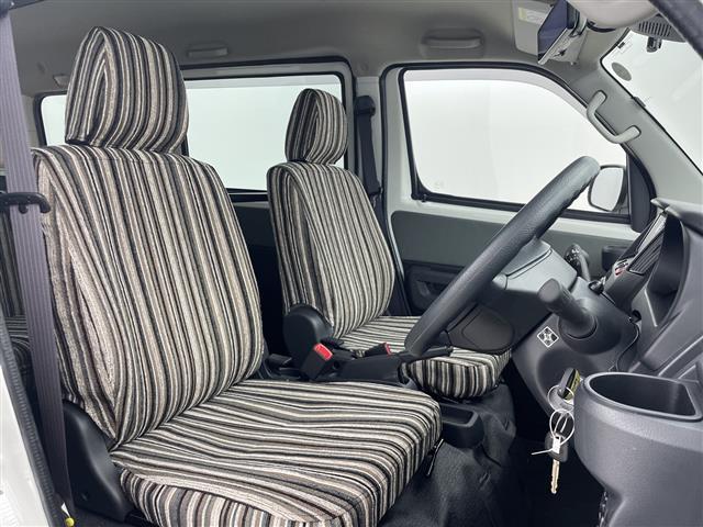 タウンエースバン ＧＬ　ベッドキット　純正ナビ　フルセグＴＶ　バックカメラ　ミラー型ドラレコ　ＥＴＣ　衝突被害軽減システム　ＬＥＤヘッドライト　オートライト　電格ミラー　シートカバー　キーレス　アイドリングストップ　禁煙車（29枚目）