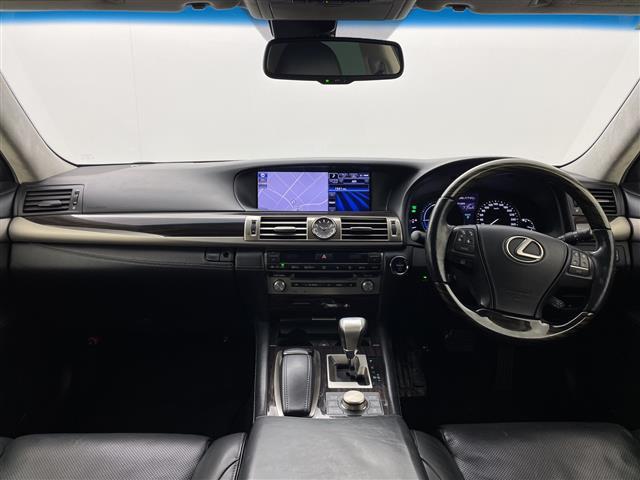 ＬＳ ＬＳ６００ｈ　バージョンＣ　Ｉパッケージ　ムーンルーフ　三眼ＬＥＤヘッドライト　純正１２．３型ナビ　バックカメラ　ＥＴＣ２．０　レザーシート　シートヒーター　シートベンチレーション　ポジションメモリー　リア電動サンシェード　電動コーナーポール（2枚目）