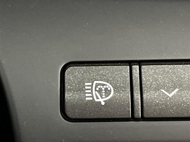 ＬＳ ＬＳ６００ｈ　バージョンＣ　Ｉパッケージ　ムーンルーフ　三眼ＬＥＤヘッドライト　純正１２．３型ナビ　バックカメラ　ＥＴＣ２．０　レザーシート　シートヒーター　シートベンチレーション　ポジションメモリー　リア電動サンシェード　電動コーナーポール（13枚目）