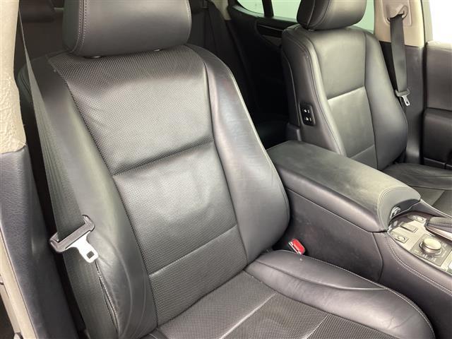 ＬＳ ＬＳ６００ｈ　バージョンＣ　Ｉパッケージ　ムーンルーフ　三眼ＬＥＤヘッドライト　純正１２．３型ナビ　バックカメラ　ＥＴＣ２．０　レザーシート　シートヒーター　シートベンチレーション　ポジションメモリー　リア電動サンシェード　電動コーナーポール（30枚目）