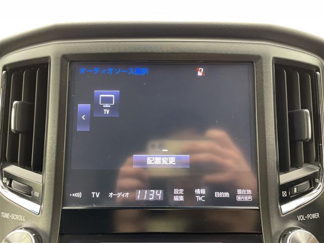 クラウンハイブリッド アスリートＳ　Ｊ－フロンティア　純正８型ナビ　バックカメラ　ビルトインＥＴＣ　ドラレコ　ハーフレザーシート　シートヒーター　ステアリングヒーター　ＨＩＤヘッドライト　オートライト　衝突被害軽減ブレーキ　追従クルーズコントロール　禁煙（18枚目）