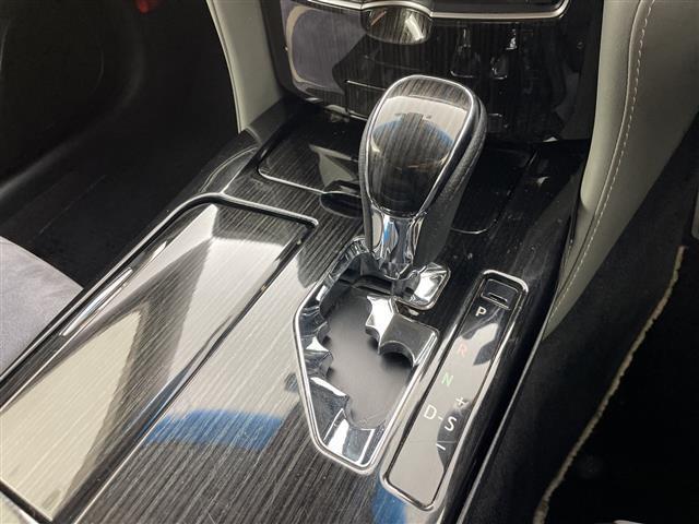 クラウンハイブリッド アスリートＳ　Ｊ－フロンティア　純正８型ナビ　バックカメラ　ビルトインＥＴＣ　ドラレコ　ハーフレザーシート　シートヒーター　ステアリングヒーター　ＨＩＤヘッドライト　オートライト　衝突被害軽減ブレーキ　追従クルーズコントロール　禁煙（20枚目）