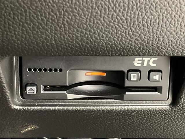 スイフトスポーツ ベースグレード 6速MT ディスプレイオーディオ CD DVD ETC シートヒーター 衝突被害軽減システム 追従クルーズコントロール レーンアシスト オートライト LEDヘッドライト フォグランプ 禁煙車(6枚目)