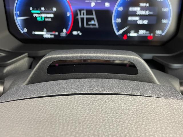 ランドクルーザー２５０ ＶＸ　ムーンルーフ　パノラミックビューモニター　ＪＢＬ　　ワイヤレス充電　純正ナビ　　ＥＴＣ２．０　革シート　シートヒーター　ステアリングヒーター　パワーバックドア　衝突軽減ブレーキ　クルコン　ワンオーナー（15枚目）