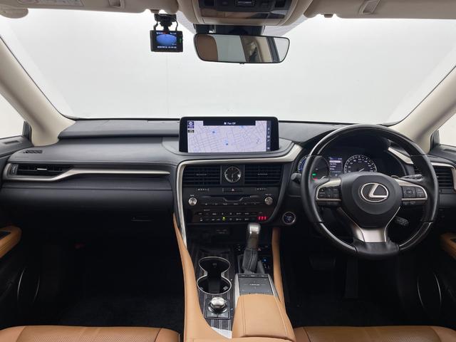 ＲＸ ＲＸ４５０ｈ　バージョンＬ　パノラマルーフ　純正ナビ　ＢＴ　フルセグ　全方位カメラ　パーキングサポートブレーキ　ステアリングヒーター　パワーシート　レクサスセーフティシステム　プリクラッシュセーフティ　レーントレーシングアシスト（2枚目）