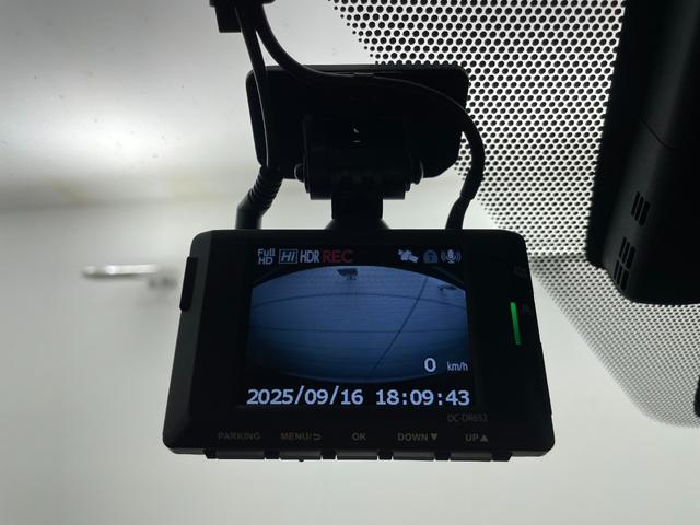 ＲＸ ＲＸ４５０ｈ　バージョンＬ　パノラマルーフ　純正ナビ　ＢＴ　フルセグ　全方位カメラ　パーキングサポートブレーキ　ステアリングヒーター　パワーシート　レクサスセーフティシステム　プリクラッシュセーフティ　レーントレーシングアシスト（23枚目）