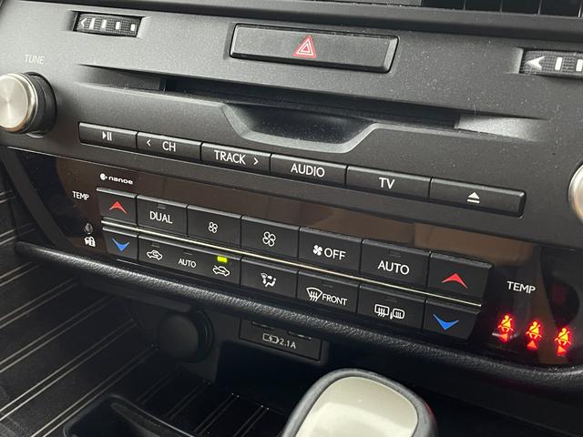 ＲＸ ＲＸ４５０ｈ　バージョンＬ　パノラマルーフ　純正ナビ　ＢＴ　フルセグ　全方位カメラ　パーキングサポートブレーキ　ステアリングヒーター　パワーシート　レクサスセーフティシステム　プリクラッシュセーフティ　レーントレーシングアシスト（35枚目）