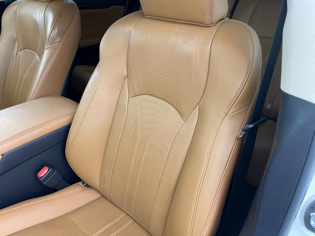 ＲＸ ＲＸ４５０ｈ　バージョンＬ　パノラマルーフ　純正ナビ　ＢＴ　フルセグ　全方位カメラ　パーキングサポートブレーキ　ステアリングヒーター　パワーシート　レクサスセーフティシステム　プリクラッシュセーフティ　レーントレーシングアシスト（41枚目）