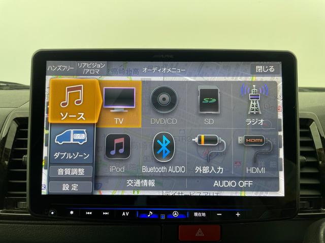 ハイエースバン スーパーＧＬ　ダークプライムＩＩ　ＴＲＤエアロ　両側電動スライドドア　社外アルパイン１１型フローティングナビ　バックカメラ　　Ｂｌｕｅｔｏｏｔｈ　フルセグＴＶ　社外セキュリティ　クリアランスソナー　ホワイトレタータイヤ　ＥＴＣ（5枚目）