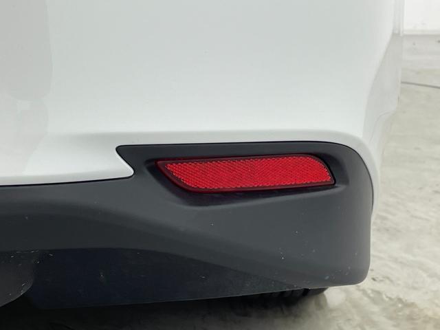 カムリ Ｇ　社外７インチナビ　バックカメラ　トヨタセーフティセンス　ＬＥＤヘッドランプ　ＬＥＤフォグランプ　電動パーキングブレーキ　オートブレーキホールド　ＥＴＣ　プッシュスタート　スマートキー　純正ＡＷ　禁煙車（65枚目）
