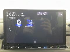 【Ｂｌｕｅｔｏｏｔｈ】ナビゲーションと携帯電話／スマートフォンをＢｌｕｅｔｏｏｔｈ接続することができます。接続するとハンズフリーで使用することができるので、とても便利です！ 6