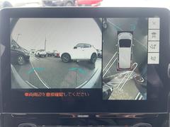 【パノラミックビューモニター】クルマを真上から見下ろした視点で駐車をサポートします！クルマの斜め後ろや真横など、いち早く障害物に気が付くことができます。 5